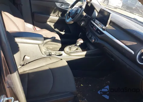 2023 Kia Forte Lx/Lxs from USA, damaged, VIN 3KPF24AD3PE525763